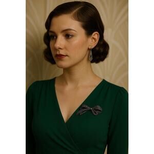 Vintage 1980s Marcasite Style Silver-Tone Bow Brooch, 2.5x1”, FREE SHIPPING